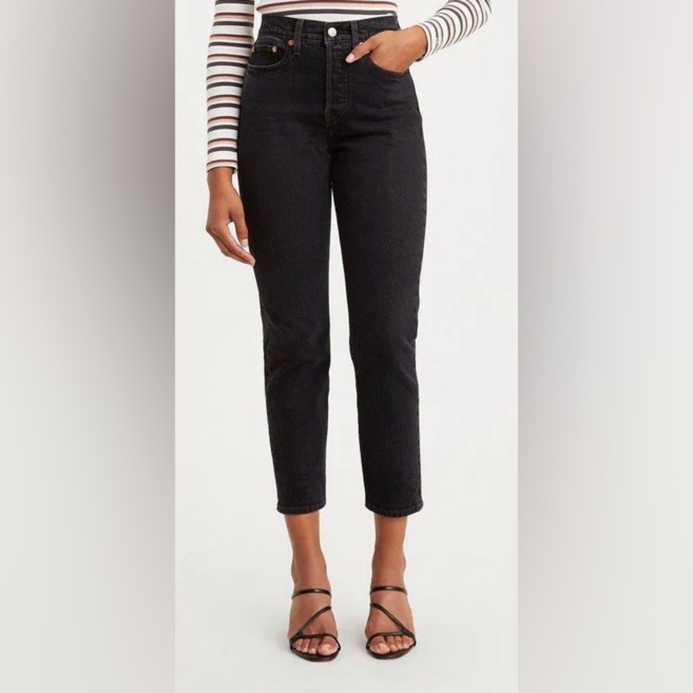 Levi’s Women's Black Wedgie Icon Fit Button Up Fly Jeans Size 25